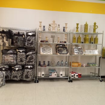 Jeans Warehouse - Luggage is gone. Some comforter sets and household items left. - Women's Clothing Near Me - Kaneohe, Hawaii Jeans Warehouse - Luggage is gone. Some comforter sets and household items left. - Women's Clothing Near Me - Kaneohe, Hawaii
