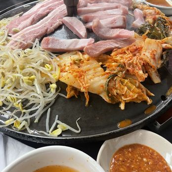 Tong Sam Gyup Goo Yi - Korean Near Me - Flushing, New York