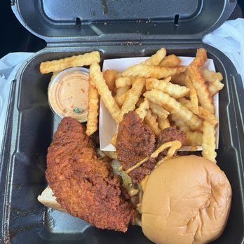 Tybee Island - Daves hot chicken - Beaches Near Me - Tybee Island, Georgia Tybee Island - Daves hot chicken - Beaches Near Me - Tybee Island, Georgia