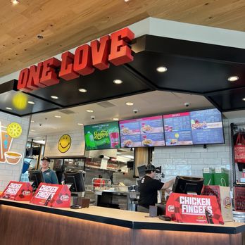 Raising Cane's Chicken Fingers - Fast Food Near Me - Clovis, California