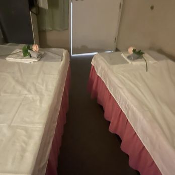 RuYi Massage Day Spa - The room was clean and relaxing for a romantic couple's massage - Massage Therapy Near Me - Palm Desert, California RuYi Massage Day Spa - The room was clean and relaxing for a romantic couple's massage - Massage Therapy Near Me - Palm Desert, California