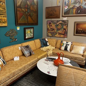Avonlea Antiques and Interiors - Antiques Near Me - Jacksonville, Florida