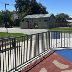 Casanova Park - Bathrooms and basketball