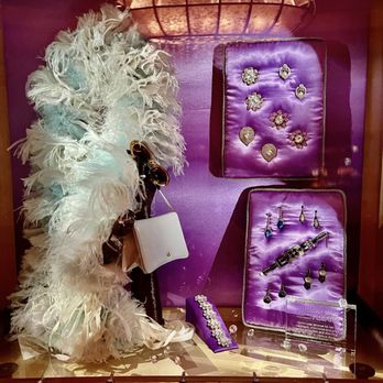 Final Cut Steakhouse - Items of Elizabeth Taylor - Steakhouses Near Me - Kansas City, Kansas