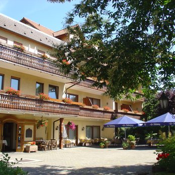 Restaurant Pflug - Ringhotel Pflug von aussen - German Near Me - Oberkirch, BW Restaurant Pflug - Ringhotel Pflug von aussen - German Near Me - Oberkirch, BW