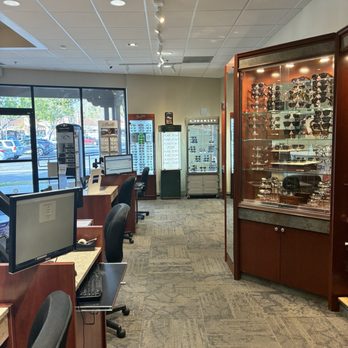 Camarillo Vision Center - Optometrists Near Me - Camarillo, California Camarillo Vision Center - Optometrists Near Me - Camarillo, California