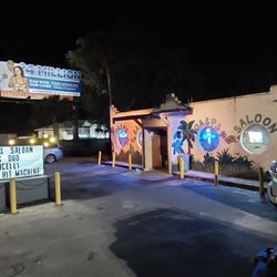 Oasis Saloon - Main entrance