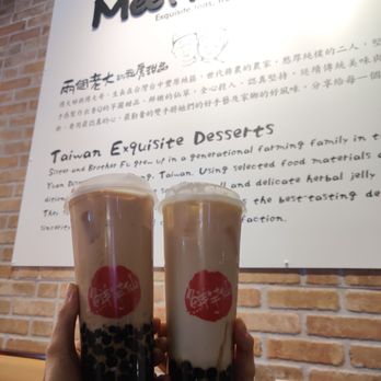 Meet Fresh - Original milk tea with boba and fresh milk tea with brown sugar boba - Desserts Near Me - Edison, New Jersey