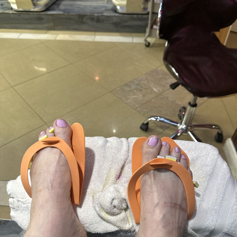 Happy Nails - Alex does my pedicure and I feel amazing after. - Nail Salons Near Me - Smithfield, North Carolina
