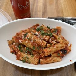 Potomac District Café & Market - Rigatoni & Strawberry Buble