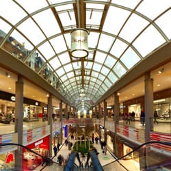 Sophienhof - Blick von Karstadt Richtung Bahnhof
