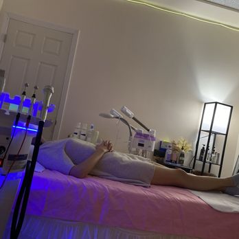 Aloha Beauty Center - Facial and massage day - Skin Care Near Me - Honolulu, Hawaii Aloha Beauty Center - Facial and massage day - Skin Care Near Me - Honolulu, Hawaii