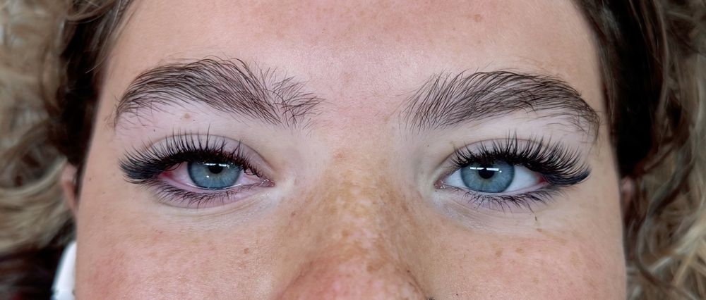 Lashes by Cuties Logo