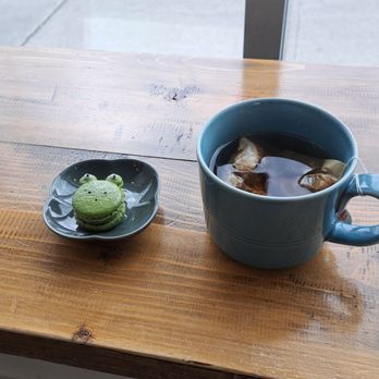 Cocoon Coffee - Masala chai and matcha macaron - Coffee & Tea Near Me - Toronto, Ontario Cocoon Coffee - Masala chai and matcha macaron - Coffee & Tea Near Me - Toronto, Ontario