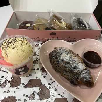 Somemore LA - Desserts Near Me - Los Angeles, California Somemore LA - Desserts Near Me - Los Angeles, California
