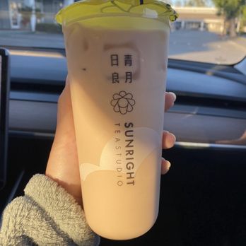 Sunright Tea Studio - Jasmine milk tea - Bubble Tea Near Me - Irvine, California Sunright Tea Studio - Jasmine milk tea - Bubble Tea Near Me - Irvine, California