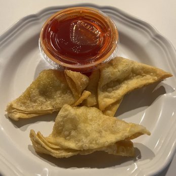 Main Garden - Best crab rangoons I've been able to find so far in new haven. 8 Rangoons with a good amount of filling inside them and a nice sauce too. - Chinese Near Me - New Haven, Connecticut Main Garden - Best crab rangoons I've been able to find so far in new haven. 8 Rangoons with a good amount of filling inside them and a nice sauce too. - Chinese Near Me - New Haven, Connecticut