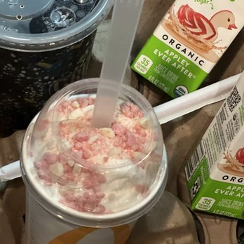 McDonald's - Snack Strawberry Shortcake McFlurry, coke, apple juice. - Fast Food Near Me - Glendale, California McDonald's - Snack Strawberry Shortcake McFlurry, coke, apple juice. - Fast Food Near Me - Glendale, California