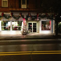 Night view of the shop with the holiday decorations.