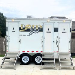 Potty Girl - Louisiana restroom trailer rentals for  events. 
Perfect for weddings, family gatherings, crawfish boils, and graduation parties.