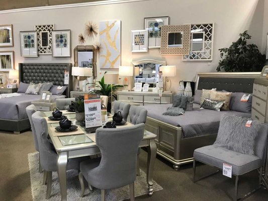 Erfahrung Gefallen überspringen ashley furniture las vegas Geliehen