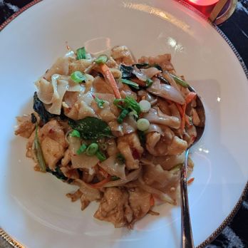 Miya Moon - Drunken noodles - Chinese Near Me - Broomfield, Colorado