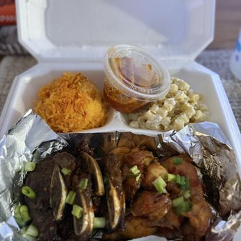 Marianas Grinds - Island style BBQ Fiesta Plate 4 items - Hawaiian Near Me - Jacksonville, Florida Marianas Grinds - Island style BBQ Fiesta Plate 4 items - Hawaiian Near Me - Jacksonville, Florida