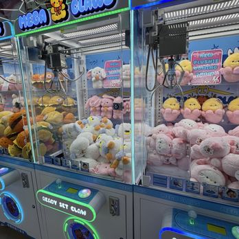 Mega Claws - Arcades Near Me - San Jose, California