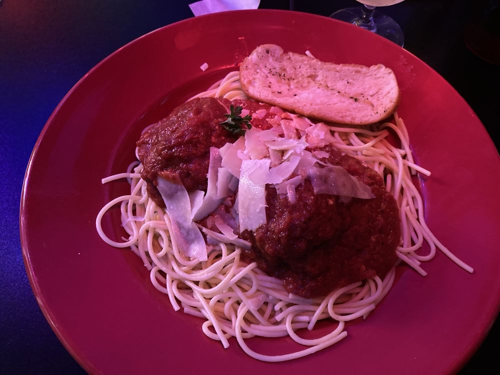 Food from MAD LOVE eat + drink