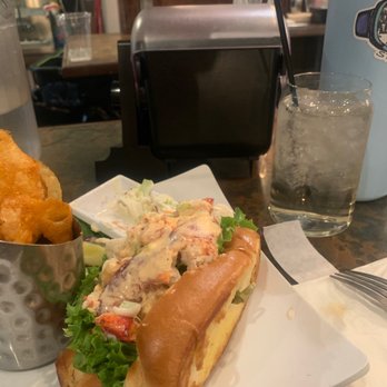 Berger Bros Pub - Lobster roll and homemade chips! Soooo good! - New American Near Me - Winfield, Illinois
