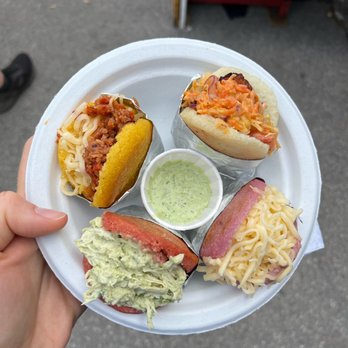 Vayalo Cocina - Four mini arepitas - Food Stands Near Me Vayalo Cocina - Four mini arepitas - Food Stands Near Me