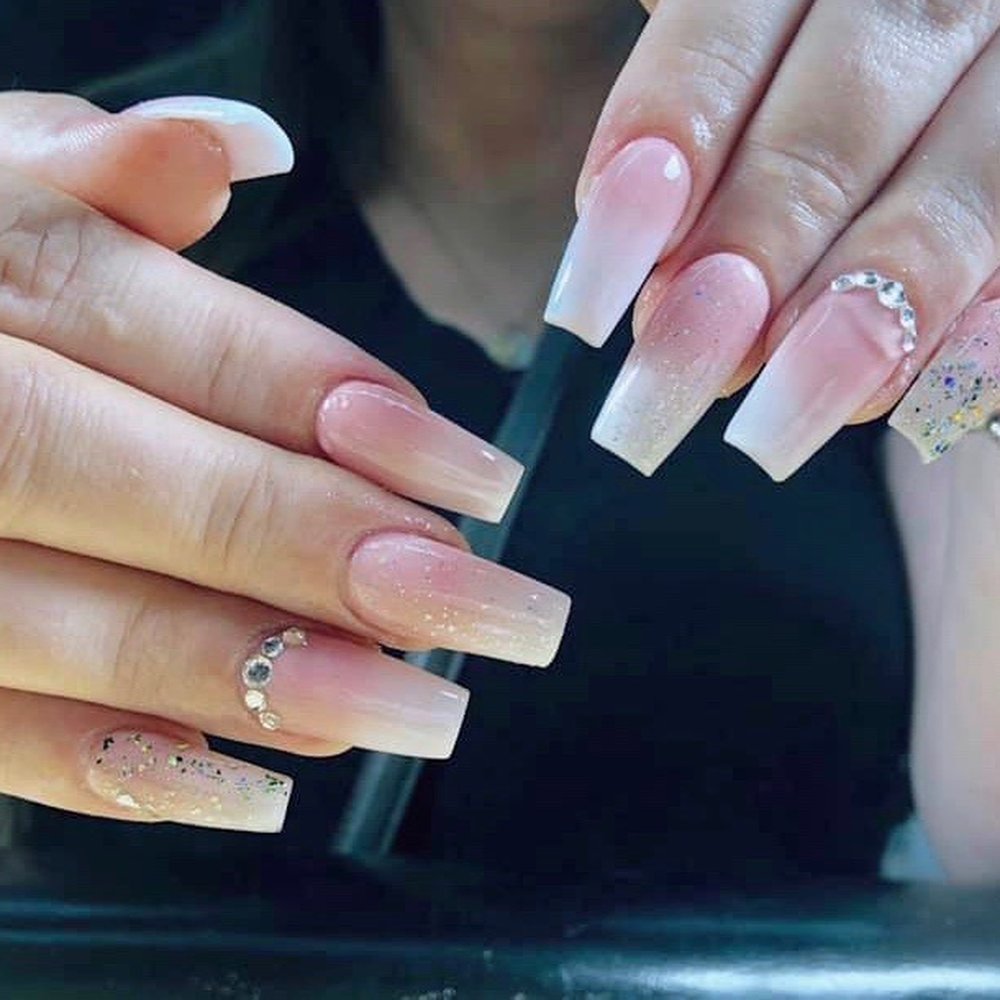 Divas Nail Spa - Nail Salons Near Me - Somerset, New Jersey