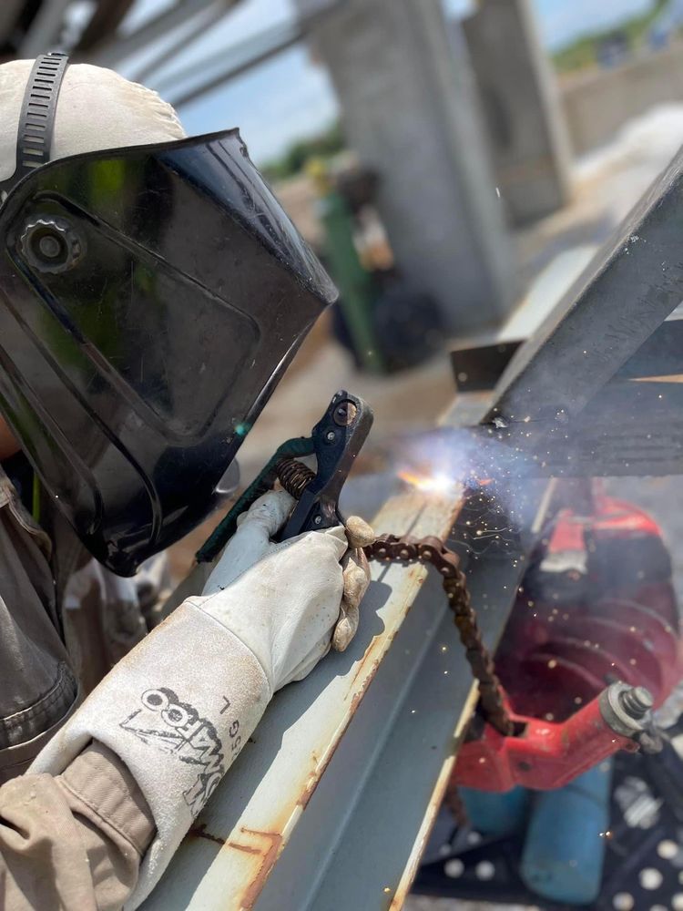 DIAMOND E WELDING & FABRICATION Updated September 2024 36 Photos