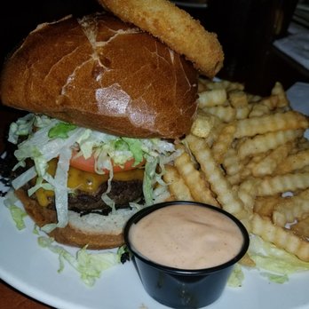 Bob's Classic Brass & Brew - Yummy burger with fry sauce - Bars Near Me - Wenatchee, Washington