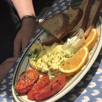 La Note - Goat cheese scrambled eggs - French Near Me - Berkeley, California