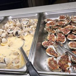 Beer clams (recommend) and oysters (pass)