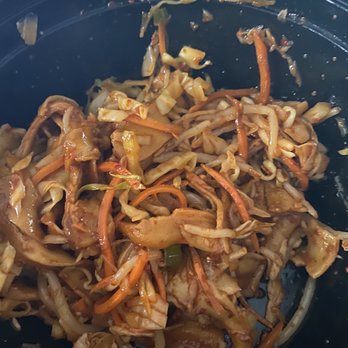 Noodle Kitchen - Hot oil spill noodle - Chinese Near Me - Spring, Texas
