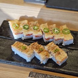 Salmon Oshi