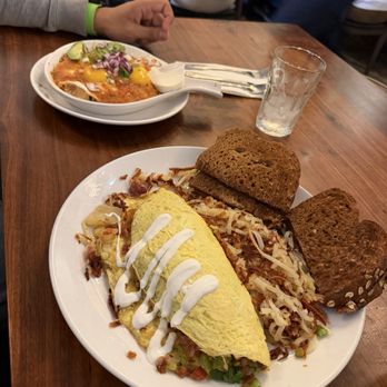 Broken Yolk Cafe - Breakfast & Brunch Near Me - San Diego, California Broken Yolk Cafe - Breakfast & Brunch Near Me - San Diego, California