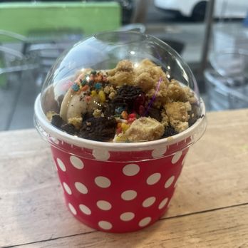 Scoop and Cone - Build your own - Ice Cream & Frozen Yogurt Near Me - West Hollywood, California Scoop and Cone - Build your own - Ice Cream & Frozen Yogurt Near Me - West Hollywood, California