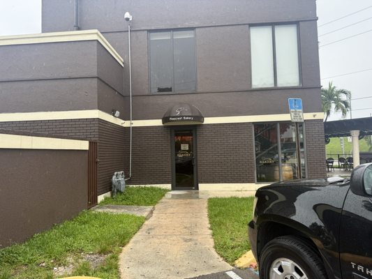 Pinecrest Bakery - Kendall by null