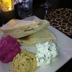 Yarra Lounge - Trip of dips, mmmm