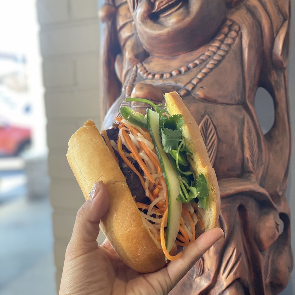 Le Bledo Eatery - [ GRILLED PORK ] BANH MI - Vietnamese Near Me - Springfield, Virginia
