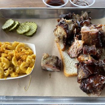 Earl's BBQ - Rib Tips - Donuts Near Me - Chicago, Illinois