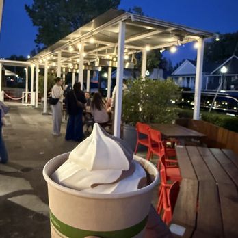 Gotts Roadside - Organic Ice Cream in a Cup - Burgers Near Me - Napa, California Gotts Roadside - Organic Ice Cream in a Cup - Burgers Near Me - Napa, California