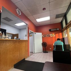 Chinn's - Entrance/waiting area