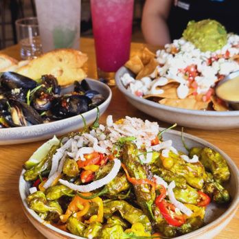 High Bank Distillery - Blistered shishitos Miso mussels Nachos - New American Near Me - Columbus, Ohio