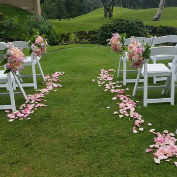 Easley Designs - Aisle flowers and petals! - Wedding Planning Near Me - Honolulu, Hawaii Easley Designs - Aisle flowers and petals! - Wedding Planning Near Me - Honolulu, Hawaii