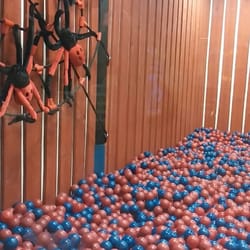 Smaland兒童樂園 - Spiderman style 嘅波波池，最重要係佢入場免費!