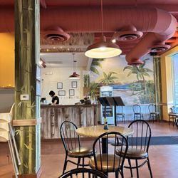 Sam's Express Sushi & Grill - Interior